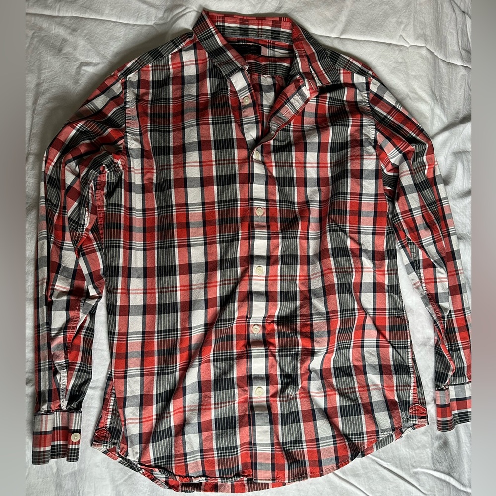 🚨BUY MULTIPLE AND SAVE🚨 Red Plaid Banana Republic Shirt